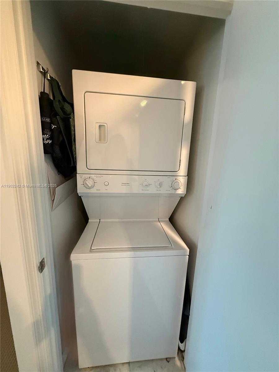 Small Image of 55 SOUTH EAST 6TH ST #2808, Miami Number 10