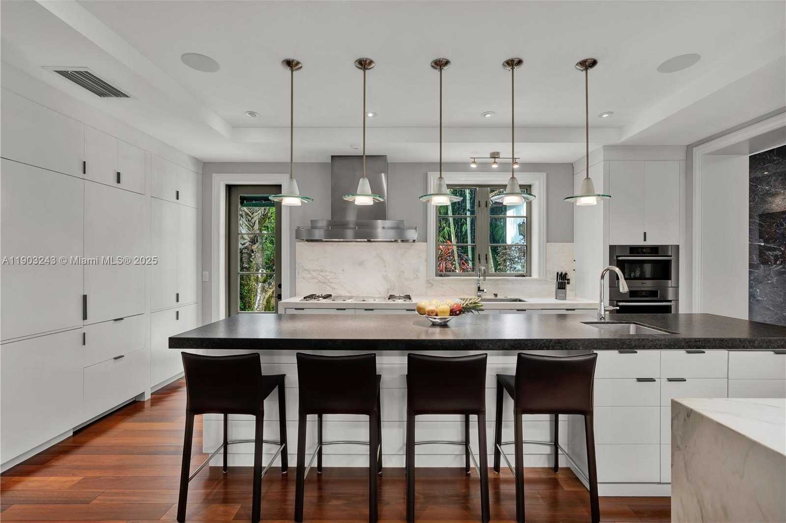 Small Image of 932 ESCOBAR AVE, Coral Gables Number 10