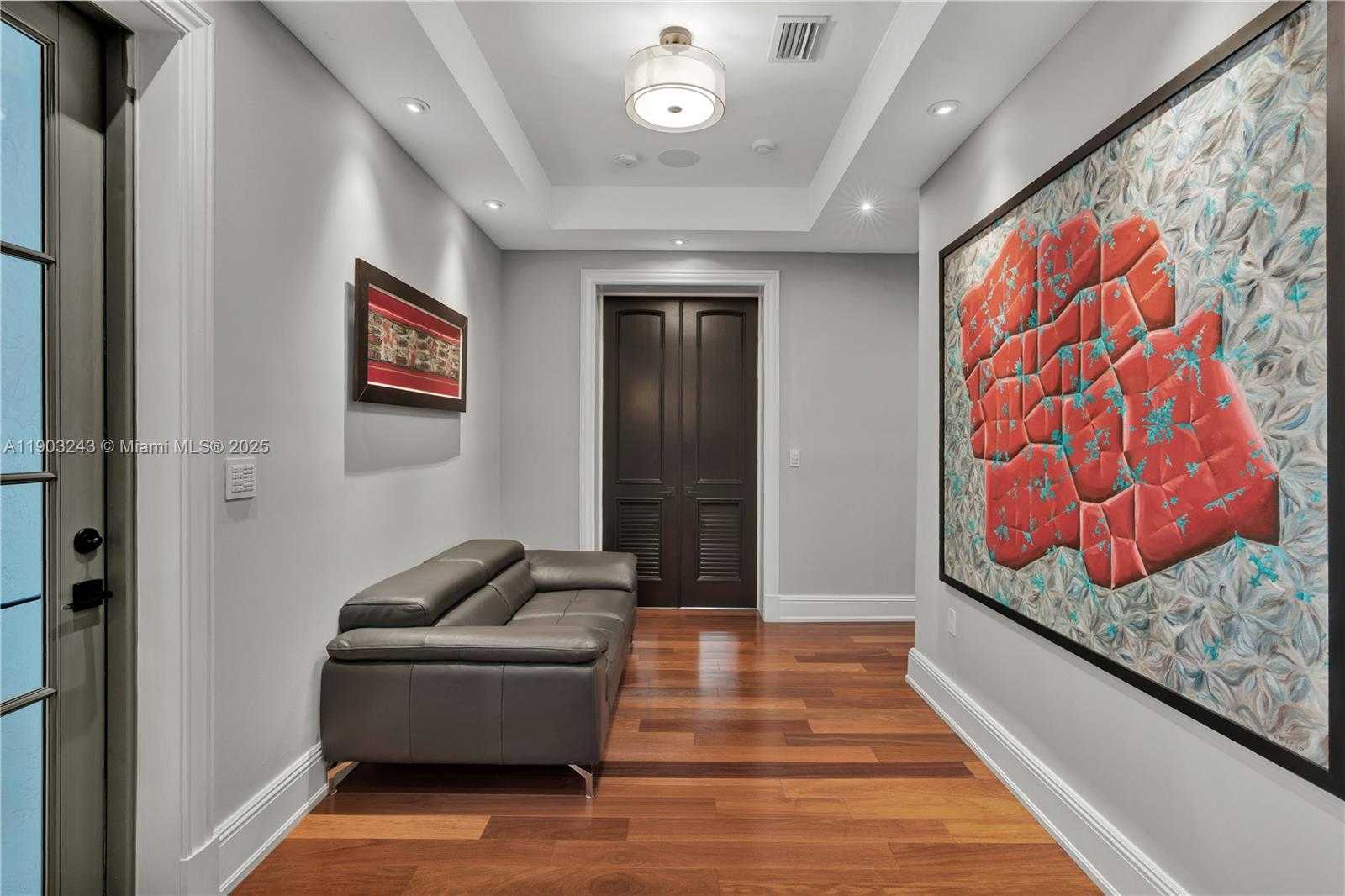 Small Image of 932 ESCOBAR AVE, Coral Gables Number 23