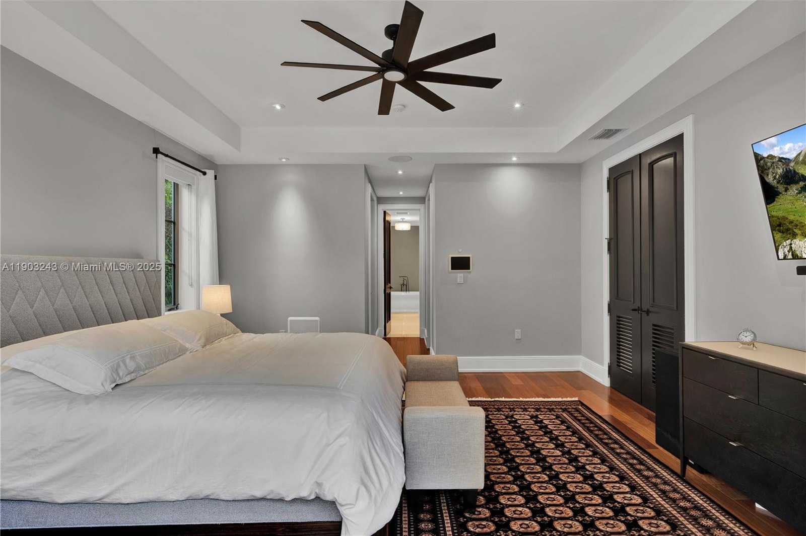 Small Image of 932 ESCOBAR AVE, Coral Gables Number 25