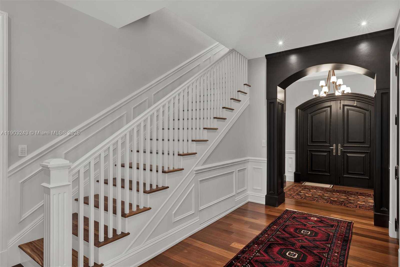 Small Image of 932 ESCOBAR AVE, Coral Gables Number 29