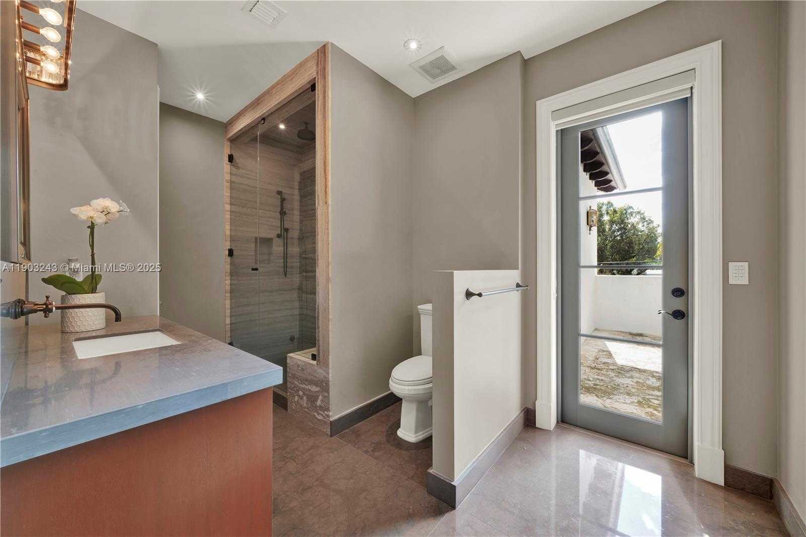 Small Image of 932 ESCOBAR AVE, Coral Gables Number 34