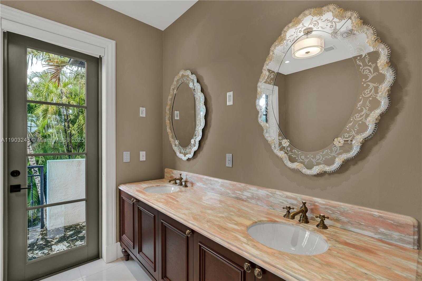 Small Image of 932 ESCOBAR AVE, Coral Gables Number 37