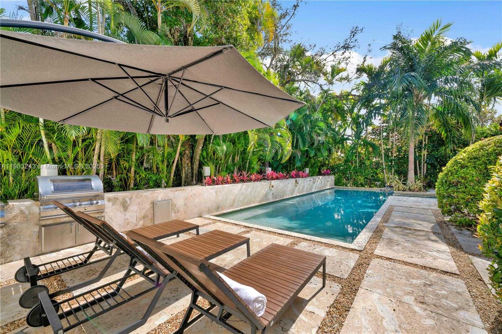 Small Image of 932 ESCOBAR AVE, Coral Gables Number 41