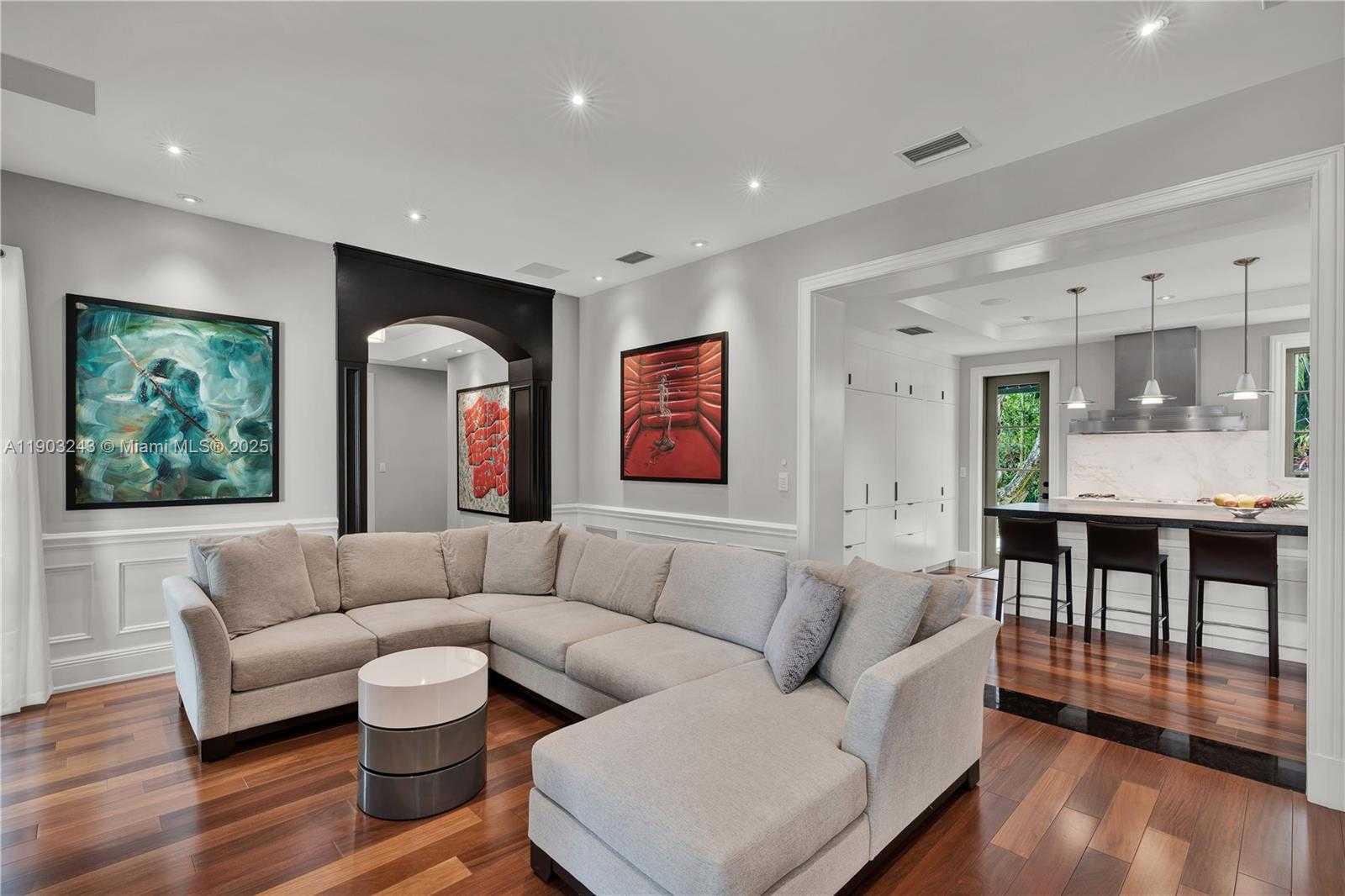 Small Image of 932 ESCOBAR AVE, Coral Gables Number 6