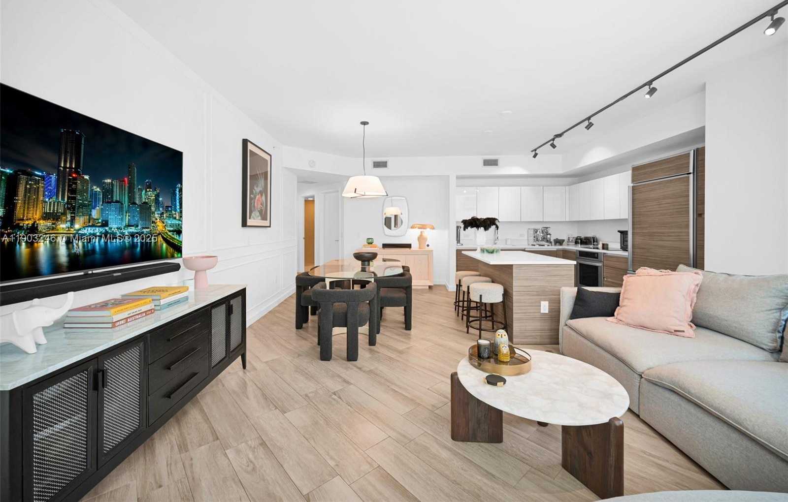 Small Image of 1100 SOUTH MIAMI AVE #1010, Miami Number 13