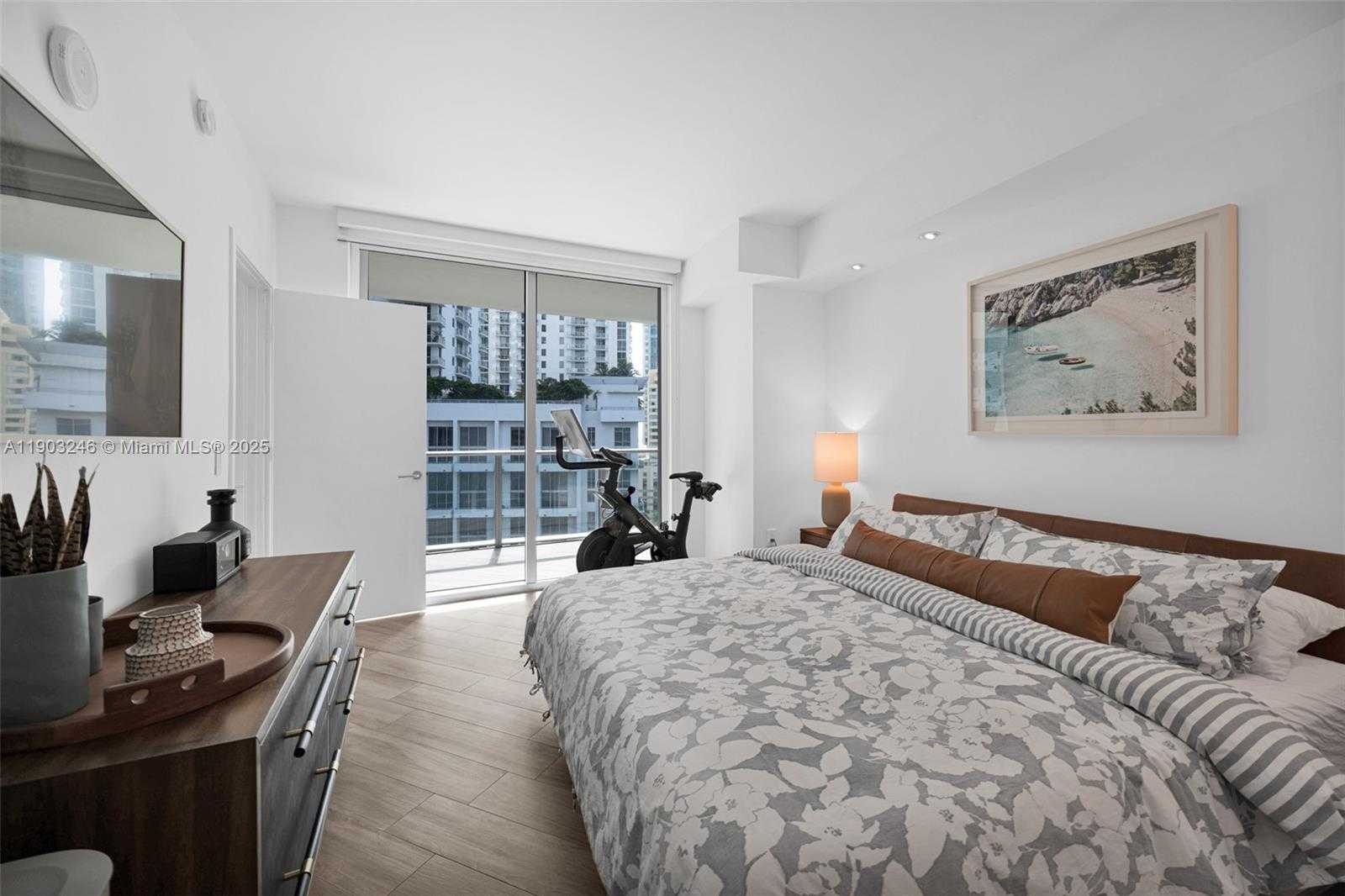 Small Image of 1100 SOUTH MIAMI AVE #1010, Miami Number 18