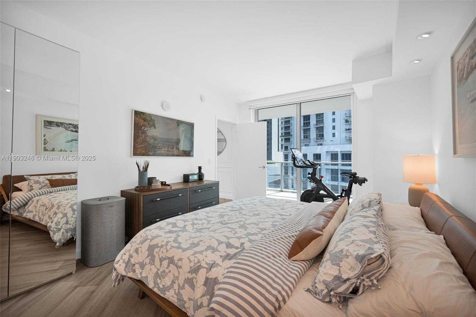 Small Image of 1100 SOUTH MIAMI AVE #1010, Miami Number 19