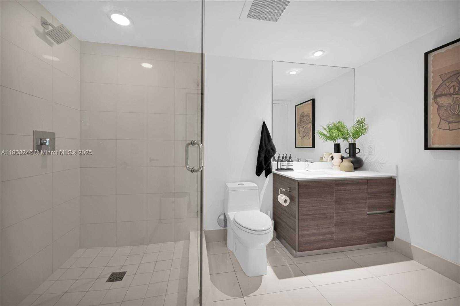 Small Image of 1100 SOUTH MIAMI AVE #1010, Miami Number 24