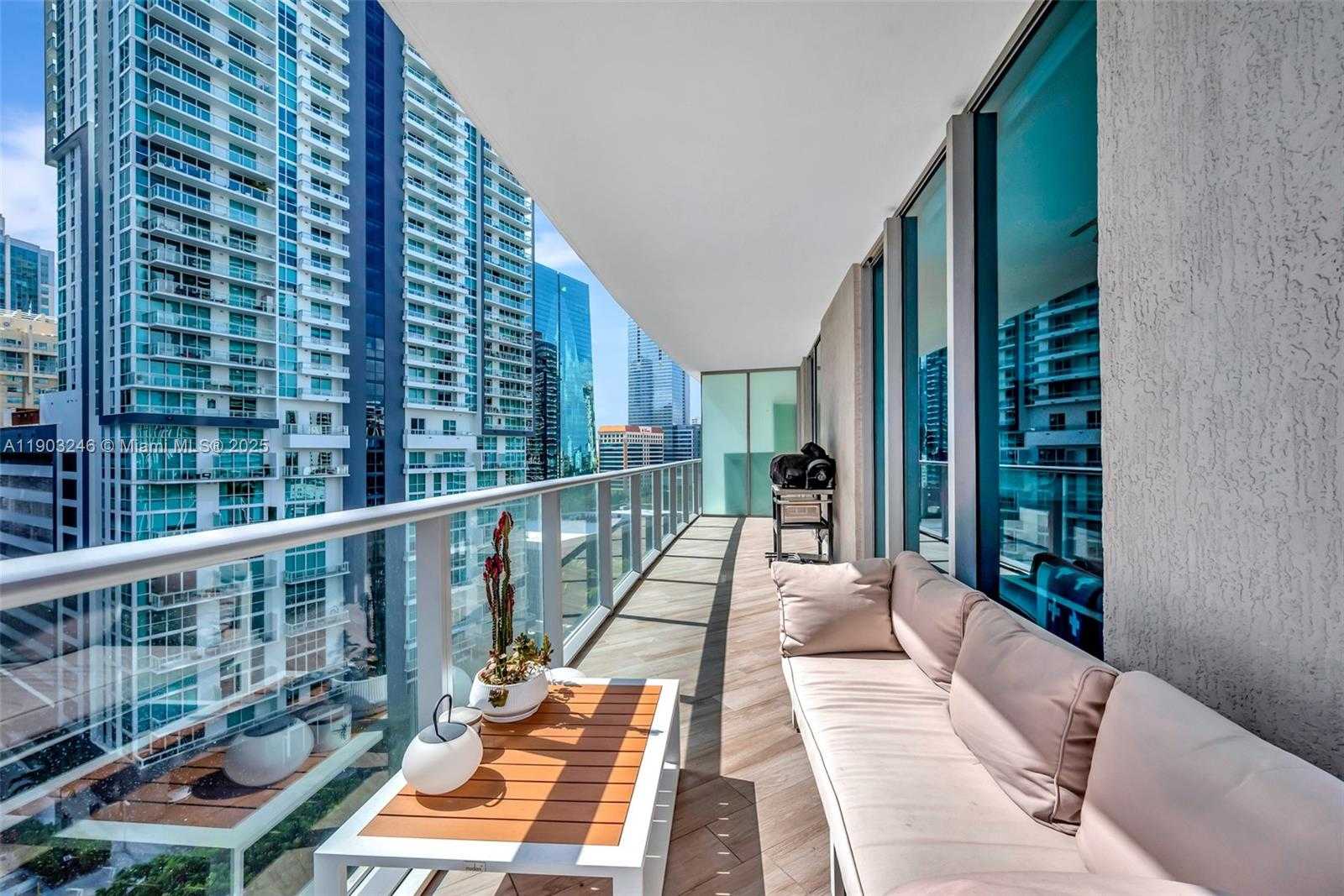 Small Image of 1100 SOUTH MIAMI AVE #1010, Miami Number 28