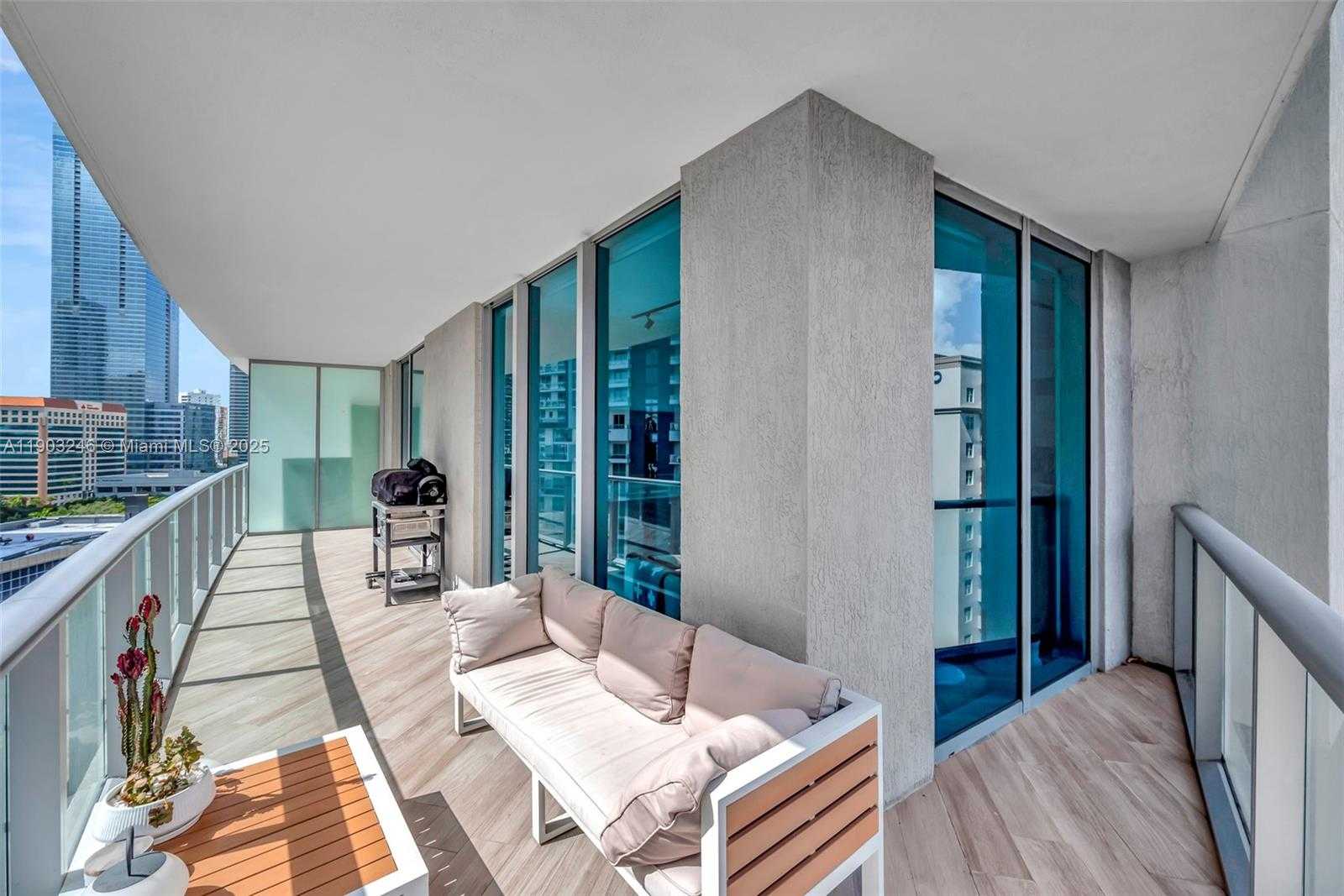 Small Image of 1100 SOUTH MIAMI AVE #1010, Miami Number 29