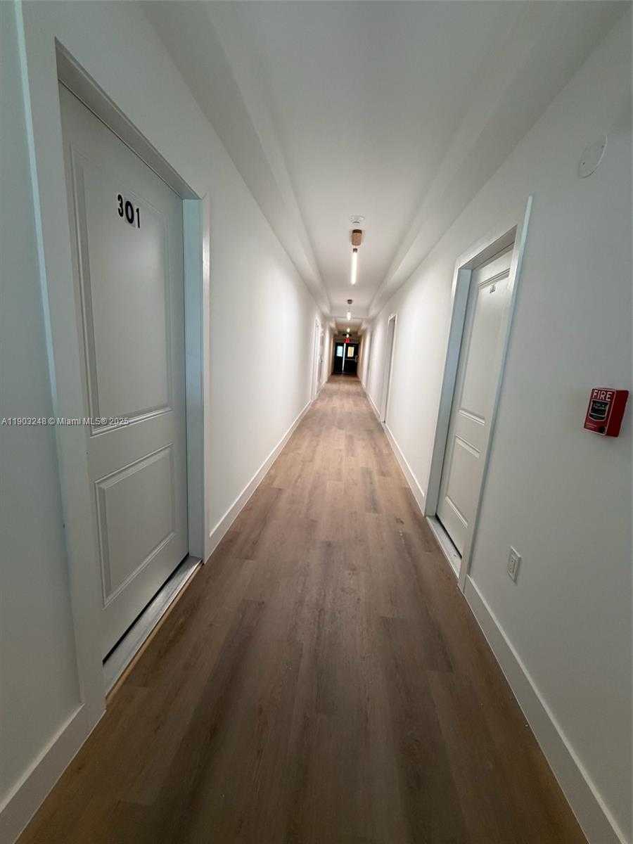 Small Image of 1619 JEFFERSON AVE #301, Miami Beach Number 10