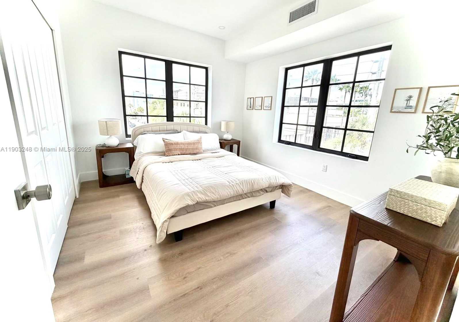 Small Image of 1619 JEFFERSON AVE #301, Miami Beach Number 3