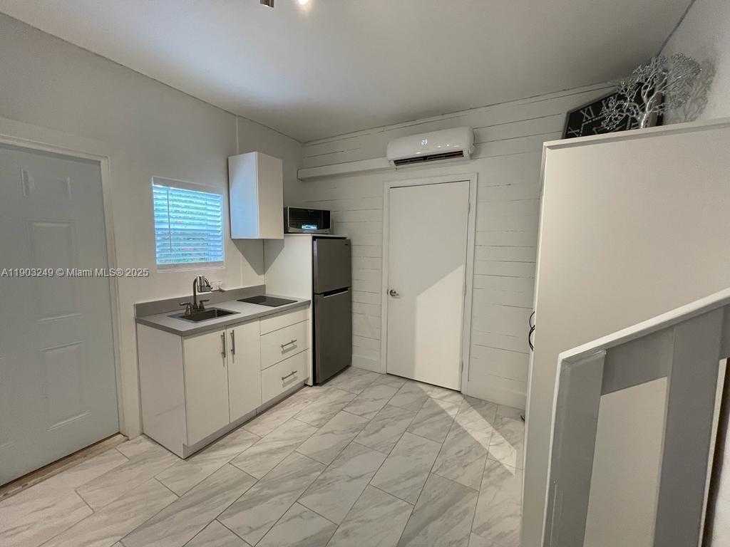 Small Image of 1545 NORTH EAST 138TH ST, North Miami Number 15