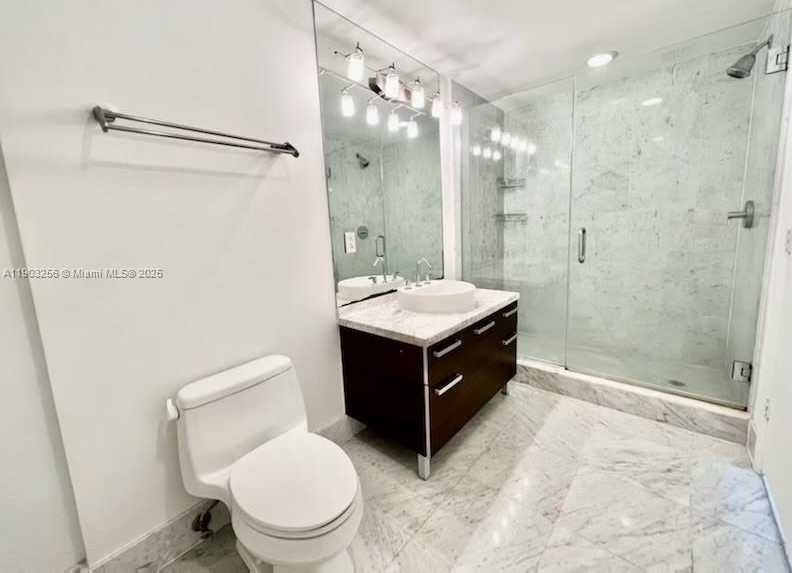 Small Image of 244 BISCAYNE BLVD #1605, Miami Number 7