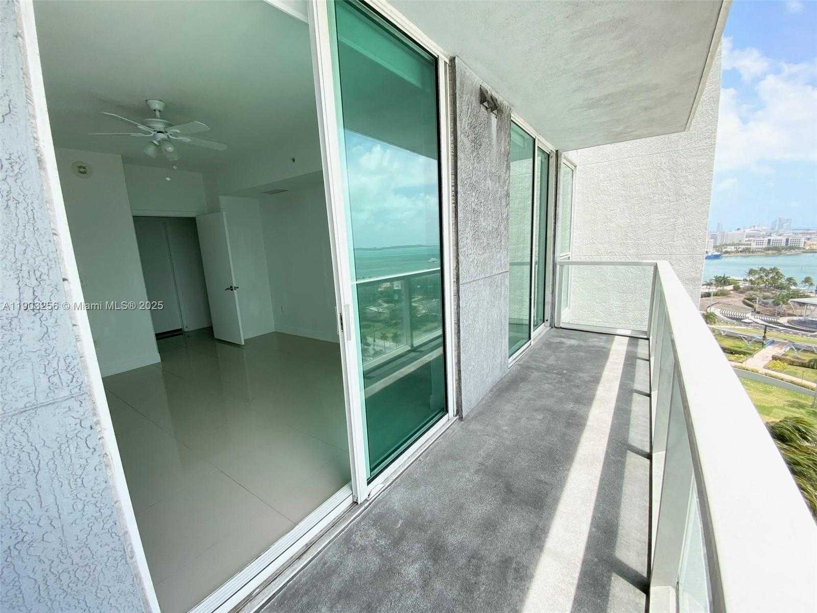 Small Image of 244 BISCAYNE BLVD #1605, Miami Number 9