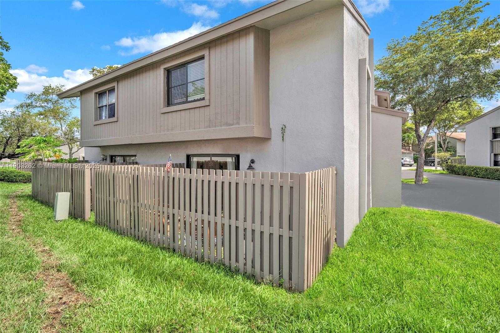 Small Image of 10611 SOUTH WEST 113TH PL #93-C, Miami Number 5