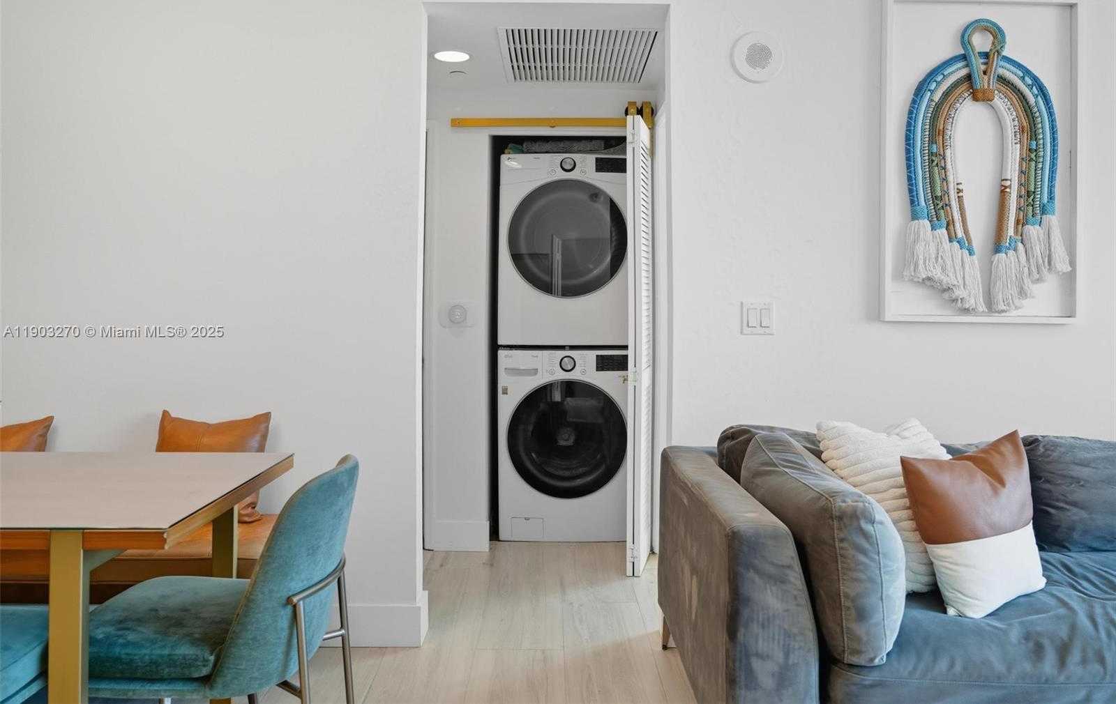 Small Image of 951 BRICKELL AVE #3504, Miami Number 29