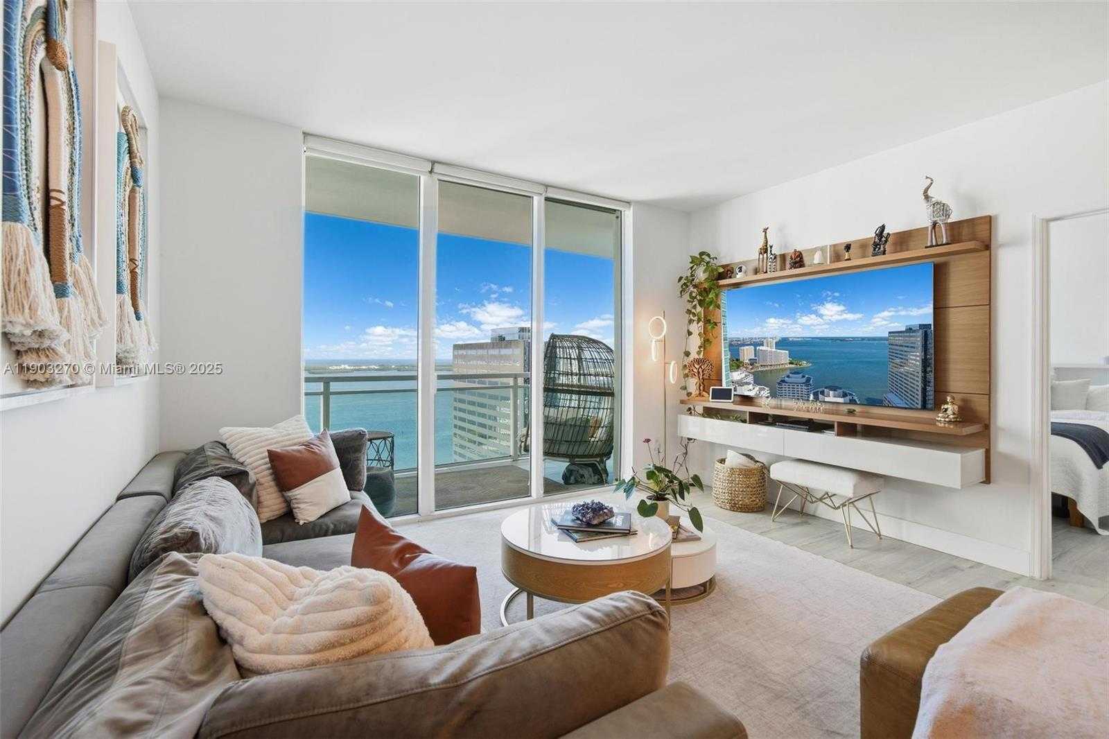 Small Image of 951 BRICKELL AVE #3504, Miami Number 4