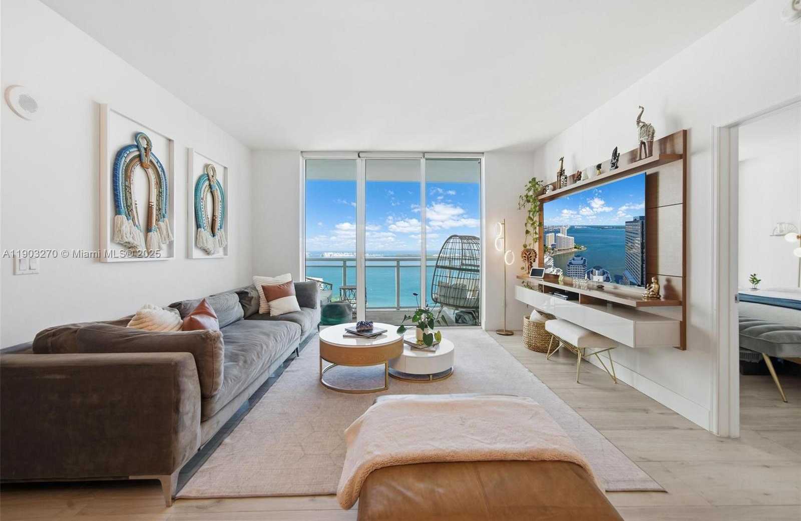 Small Image of 951 BRICKELL AVE #3504, Miami Number 5