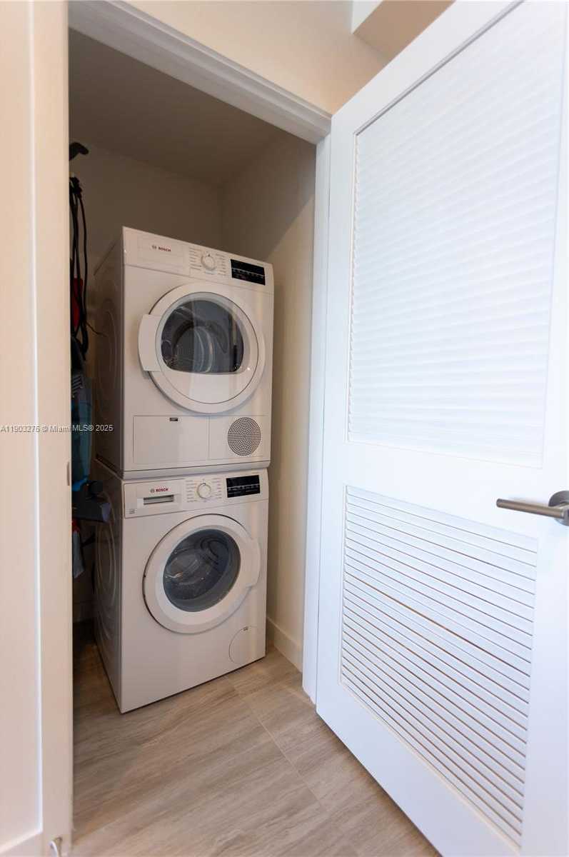 Small Image of 580 72ND ST #1006, Miami Beach Number 21