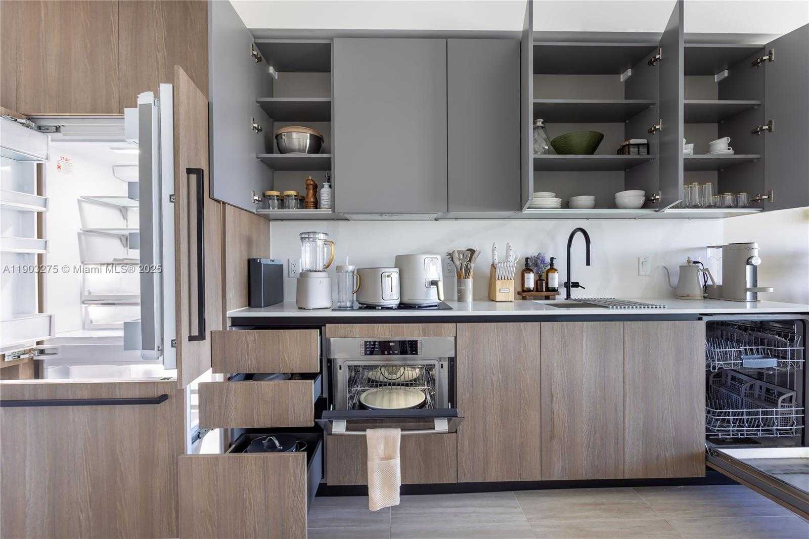 Small Image of 580 72ND ST #1006, Miami Beach Number 8