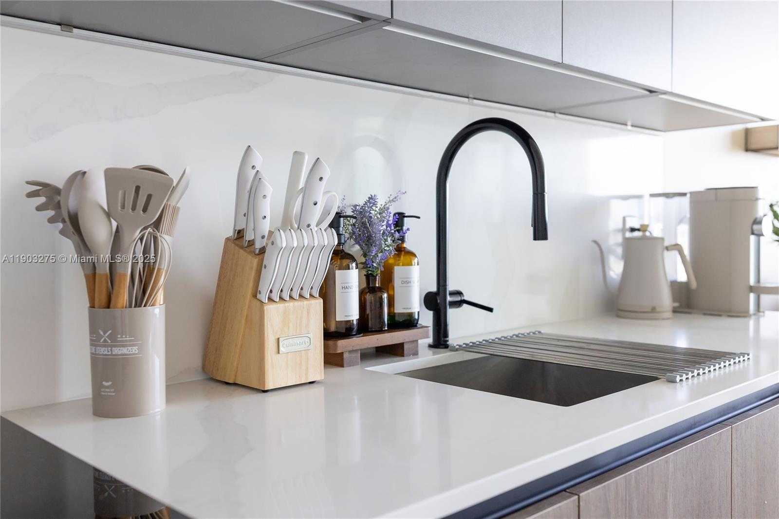 Small Image of 580 72ND ST #1006, Miami Beach Number 9