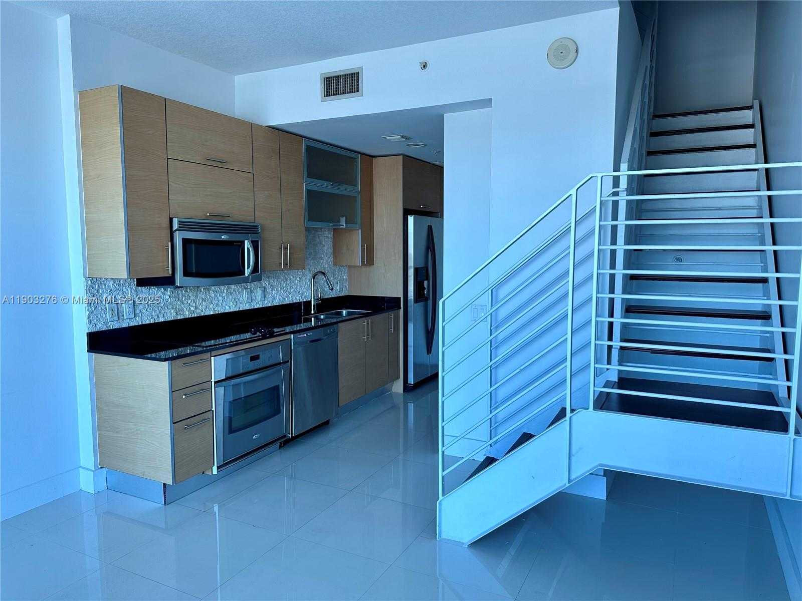 Small Image of 60 SOUTH WEST 13TH ST #2213, Miami Number 3