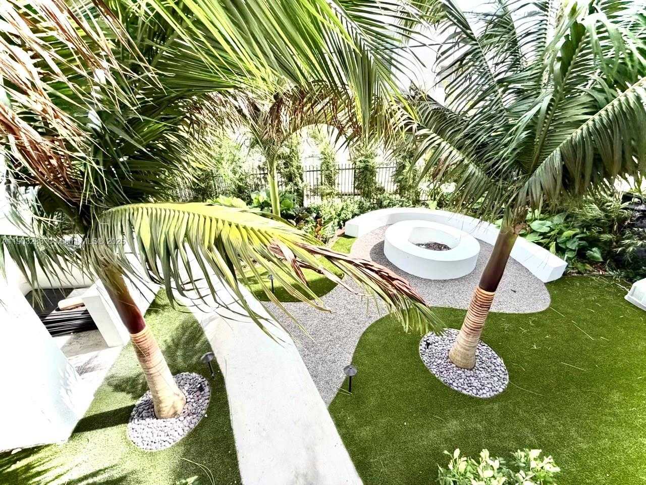 Small Image of Miami Beach Number 7