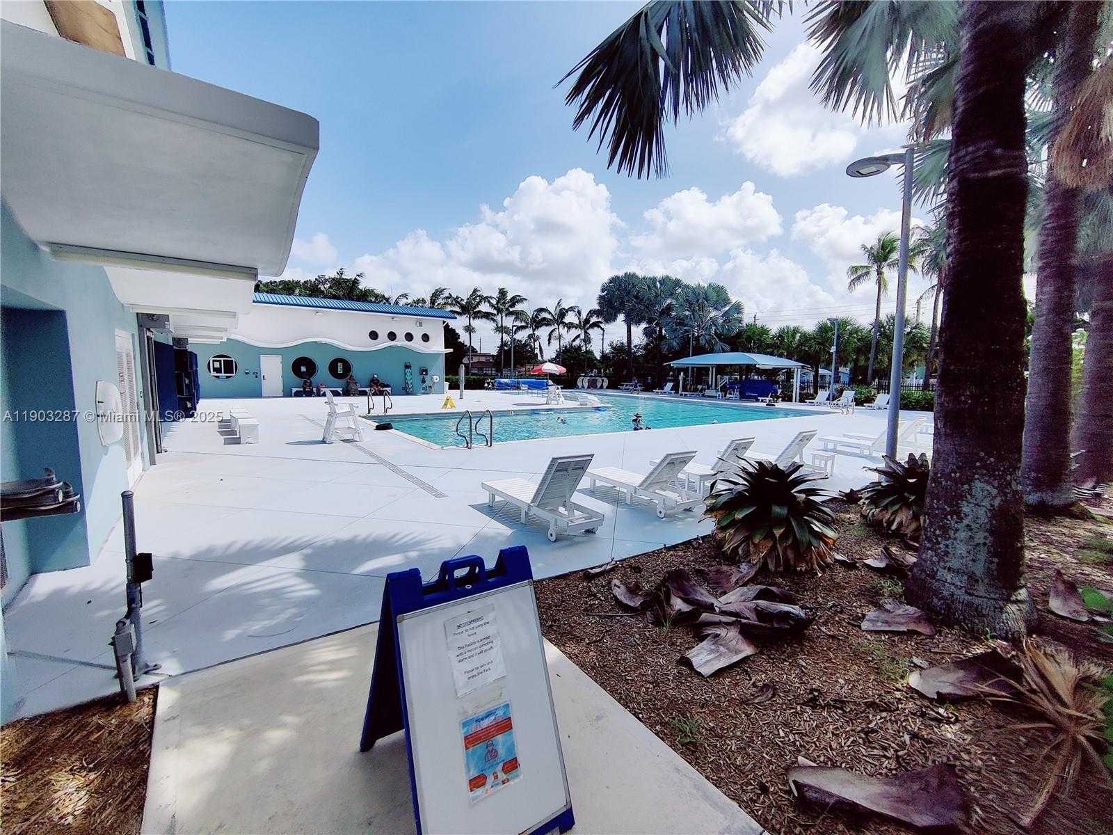 Imagen de Pequeño Objeto