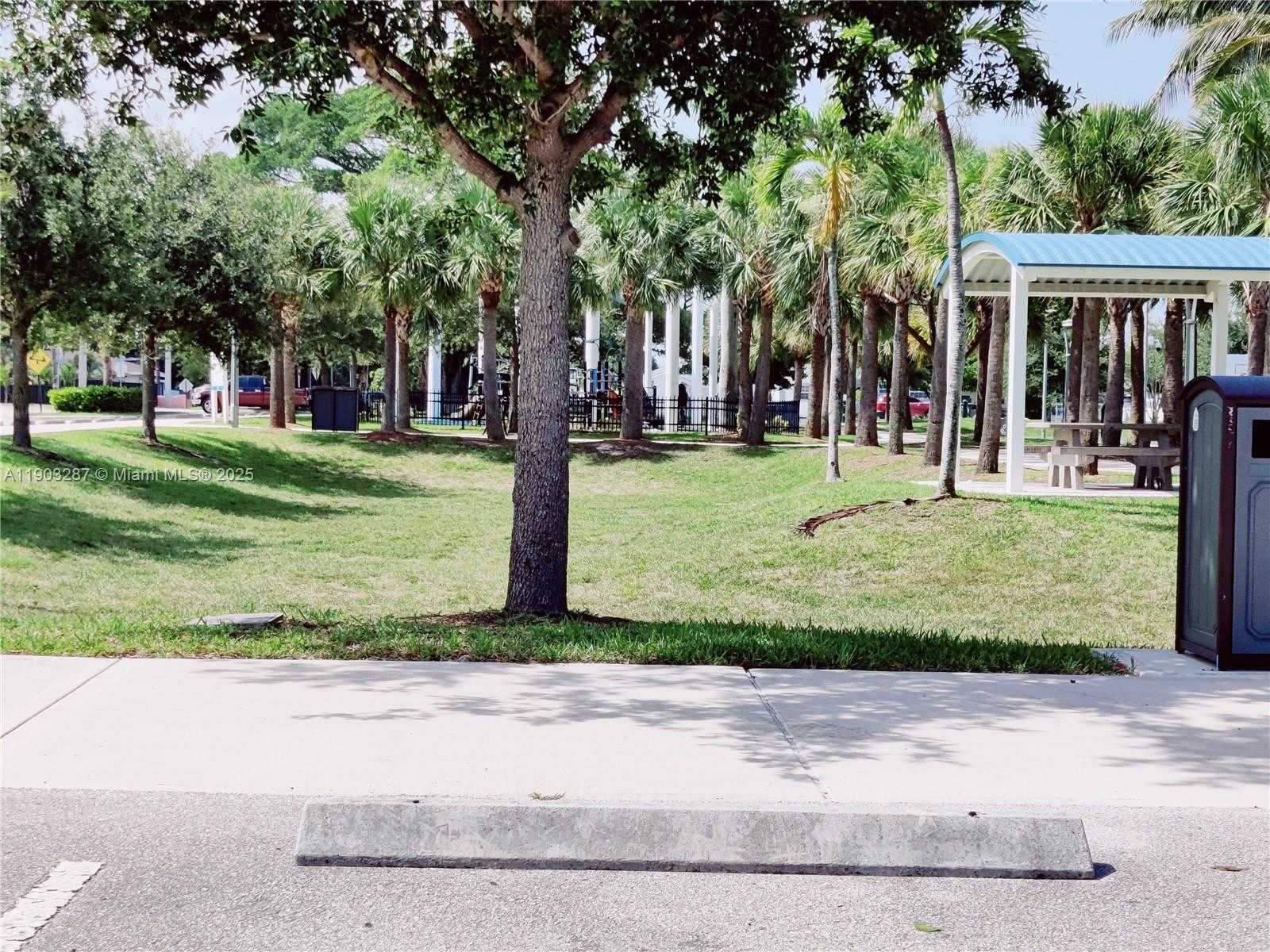 Imagen de Pequeño Objeto