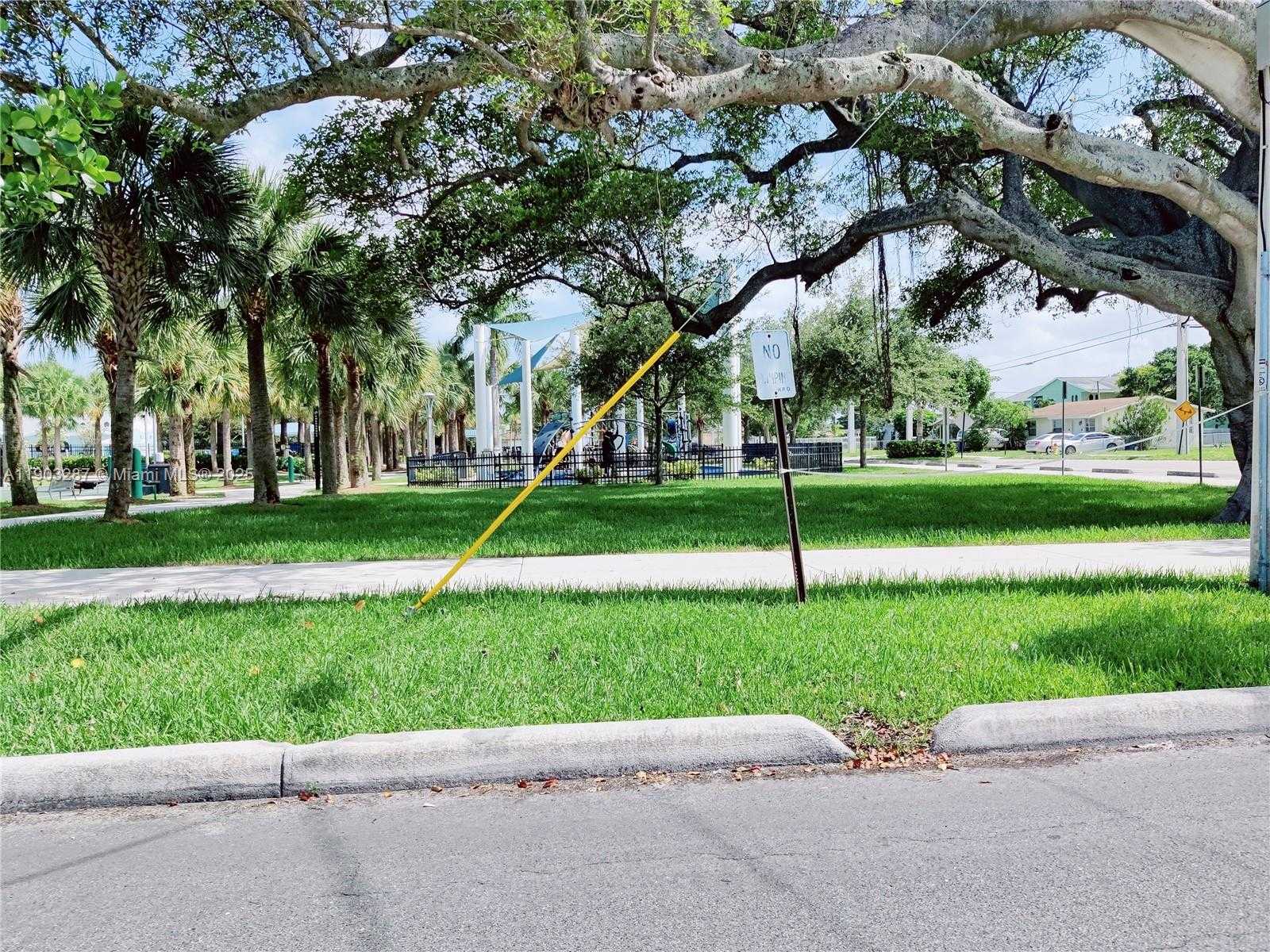 Imagen de Pequeño Objeto