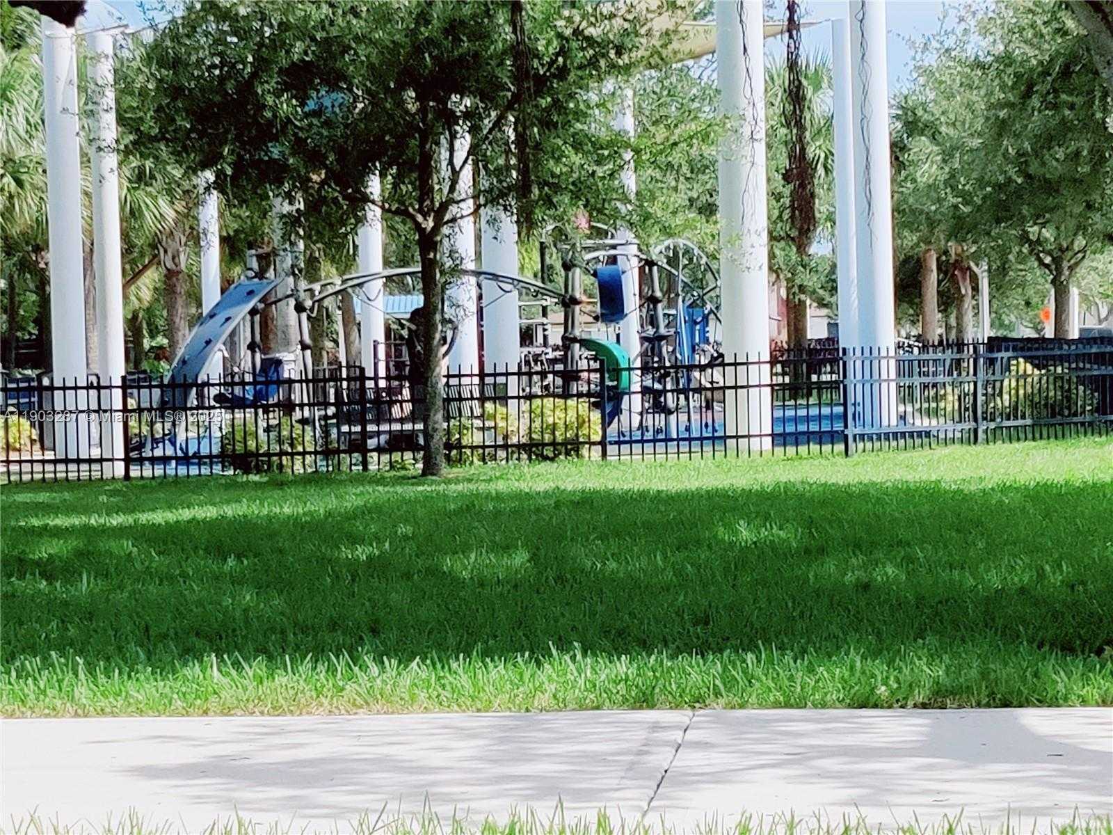 Imagen de Pequeño Objeto