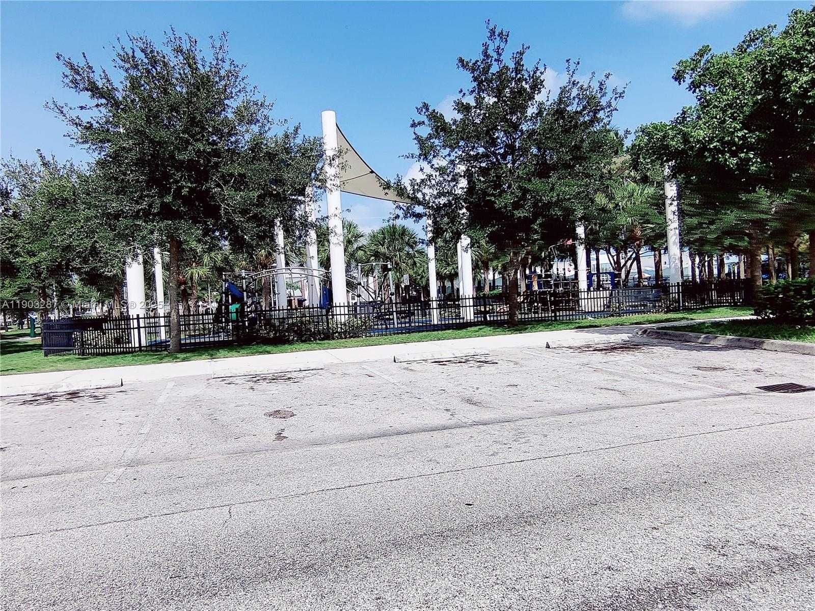 Imagen de Pequeño Objeto