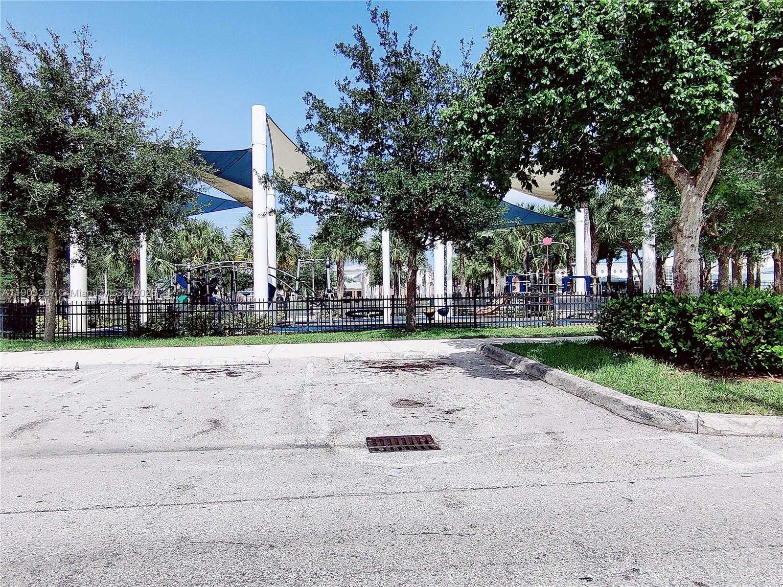 Imagen de Pequeño Objeto