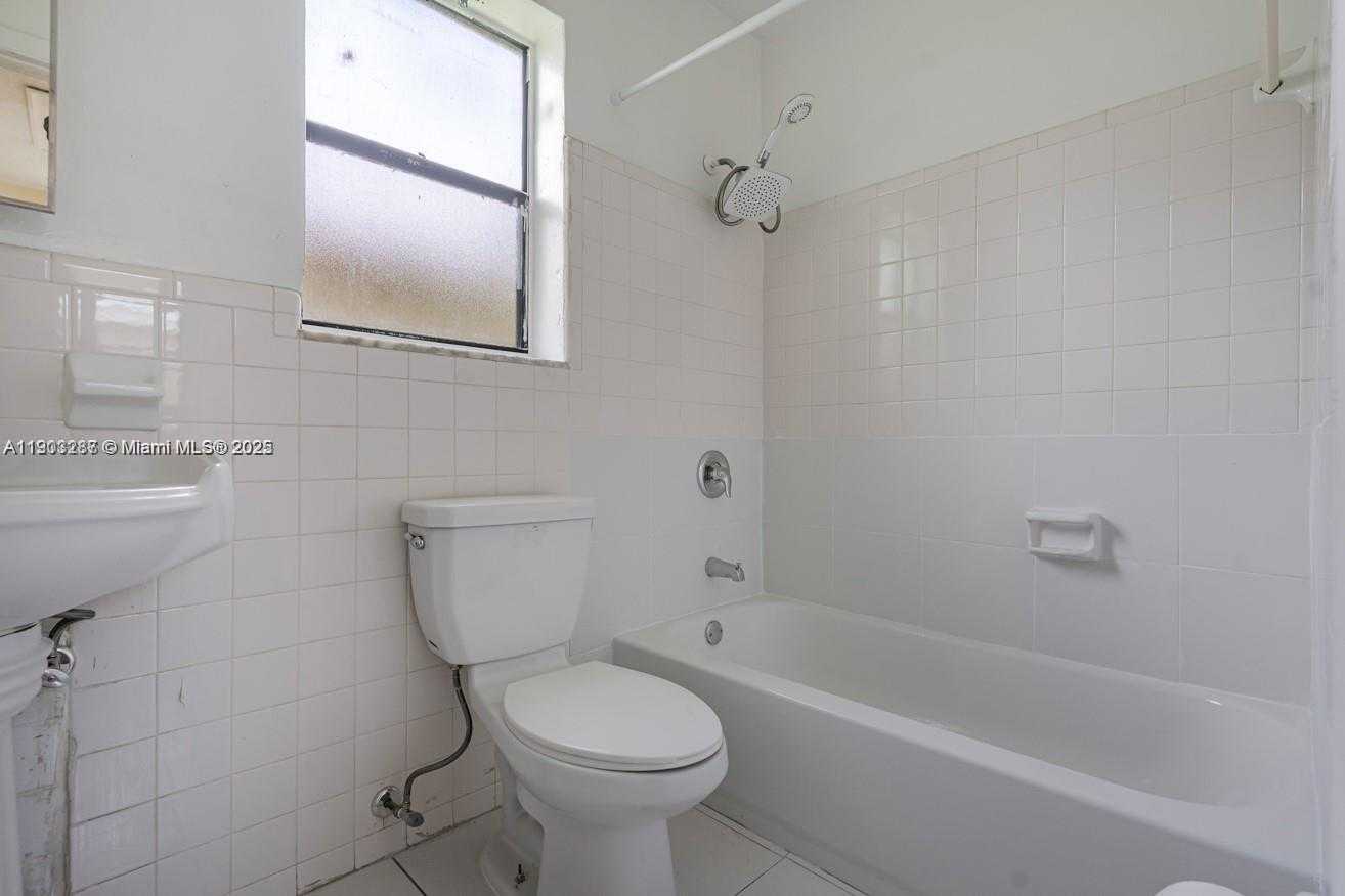 Imagen de Pequeño Objeto