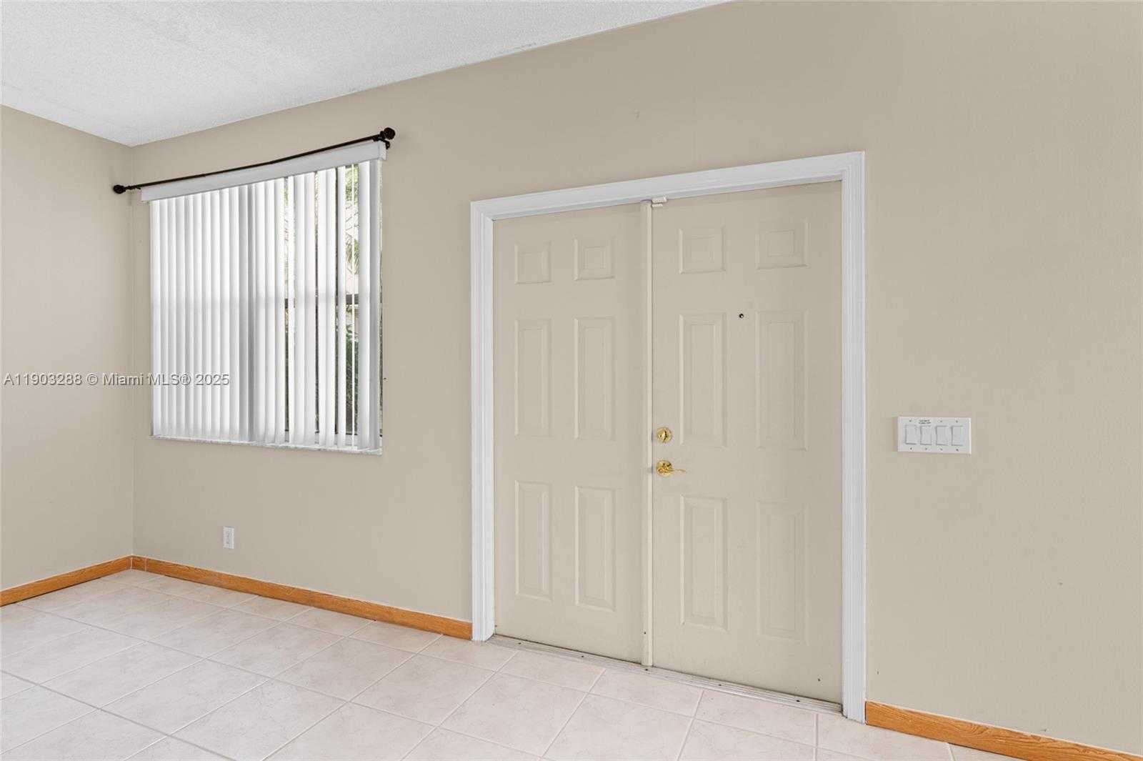 Small Image of 4490 FOXTAIL LN, Weston Number 11