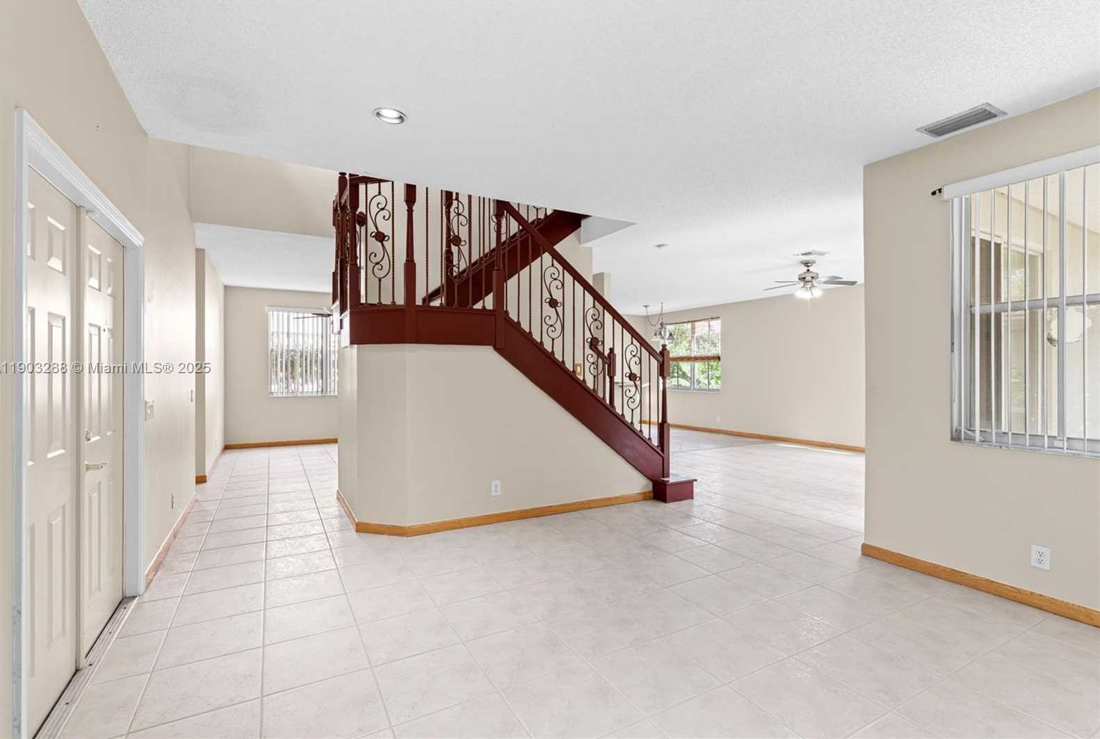 Small Image of 4490 FOXTAIL LN, Weston Number 12
