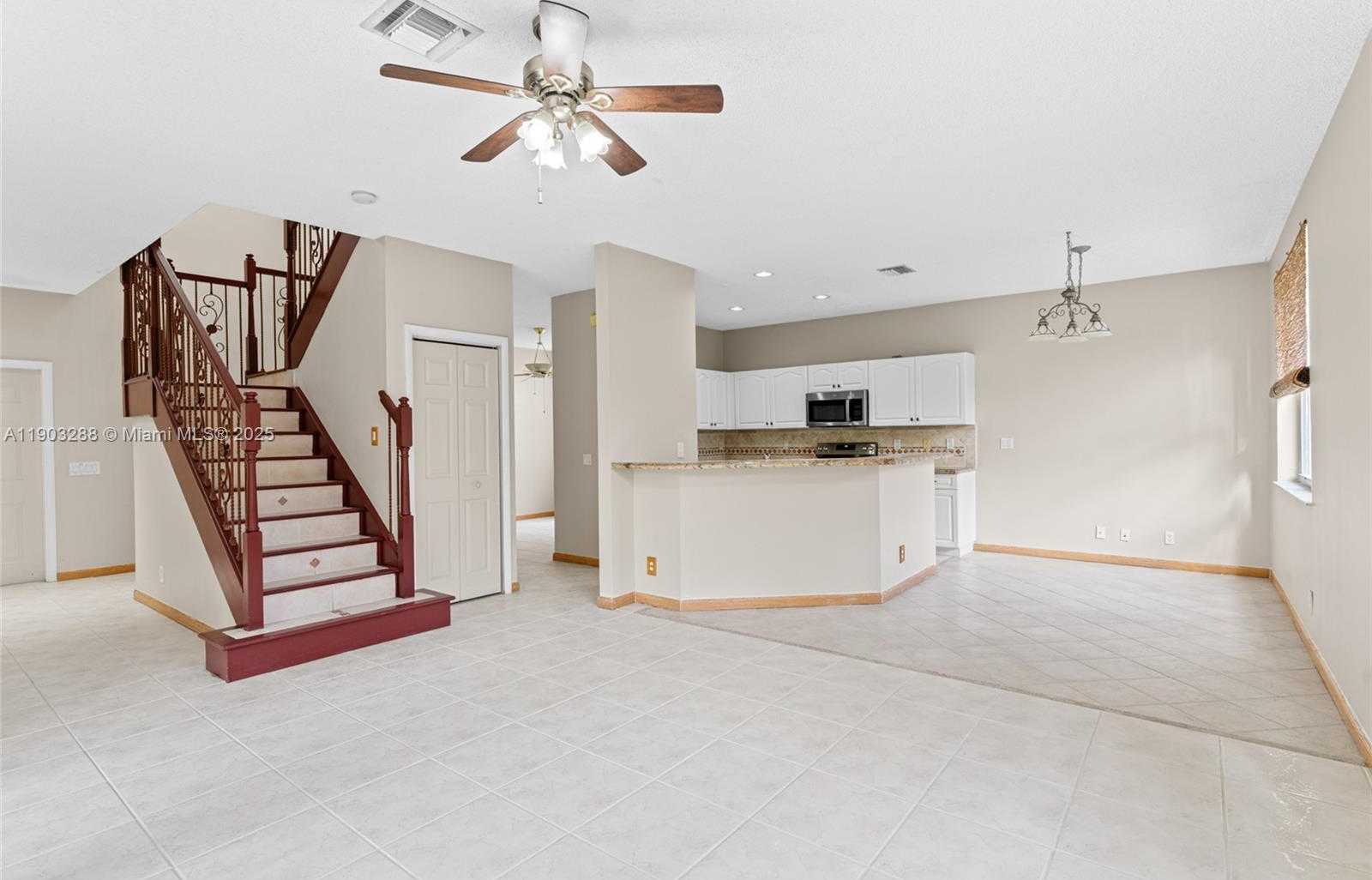 Small Image of 4490 FOXTAIL LN, Weston Number 16