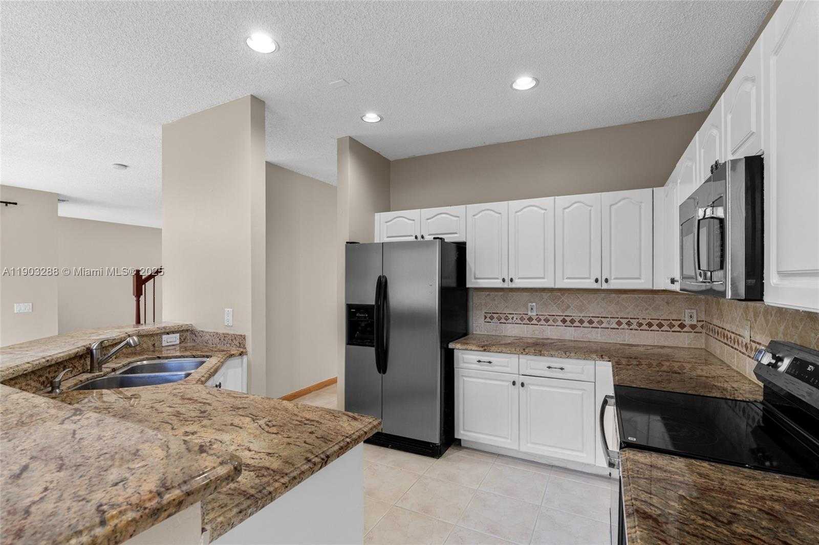 Small Image of 4490 FOXTAIL LN, Weston Number 20