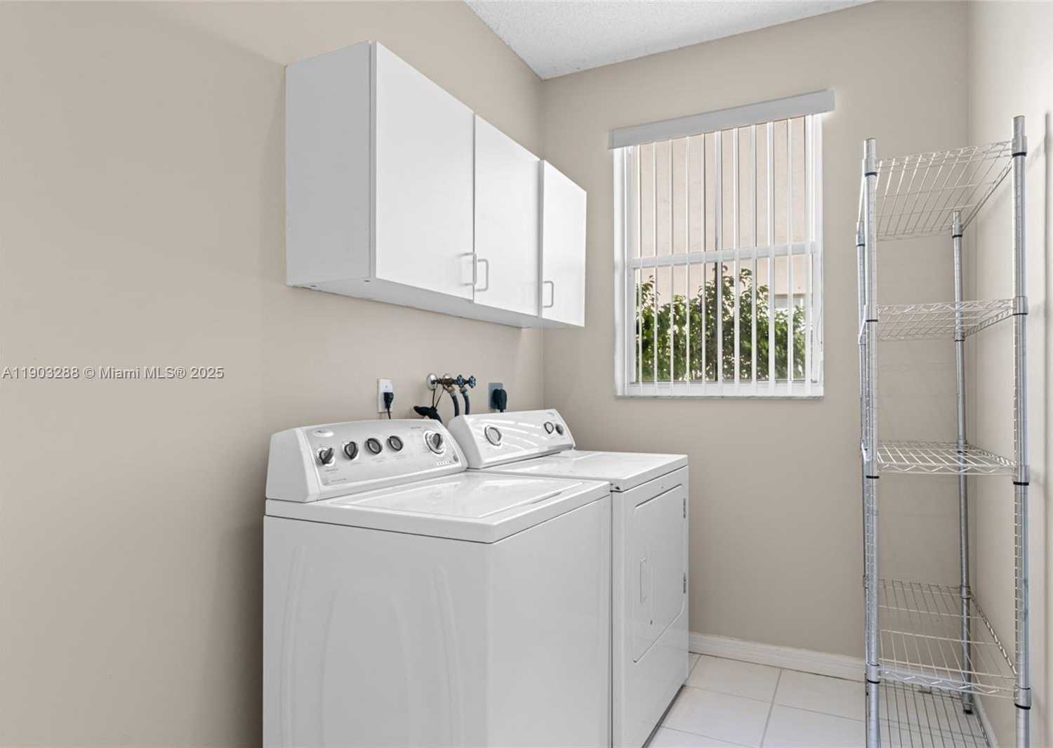 Small Image of 4490 FOXTAIL LN, Weston Number 24