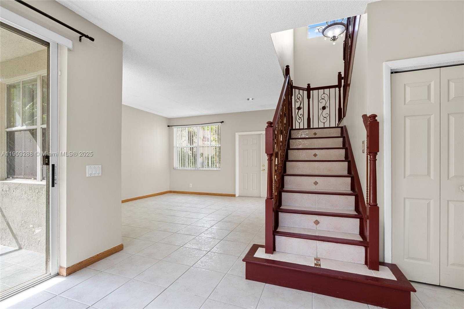 Small Image of 4490 FOXTAIL LN, Weston Number 25