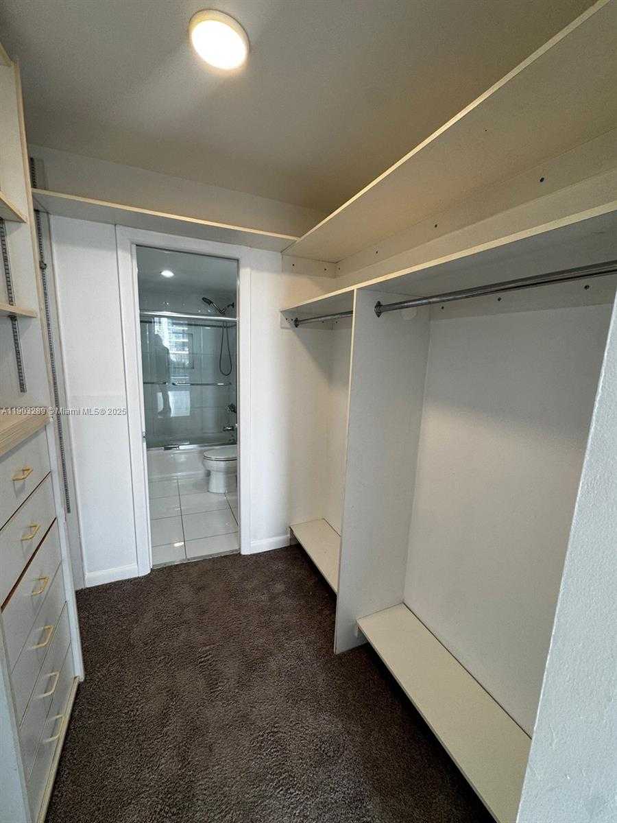 Small Image of 200 SOUTH EAST 15TH RD #6H, Miami Number 18