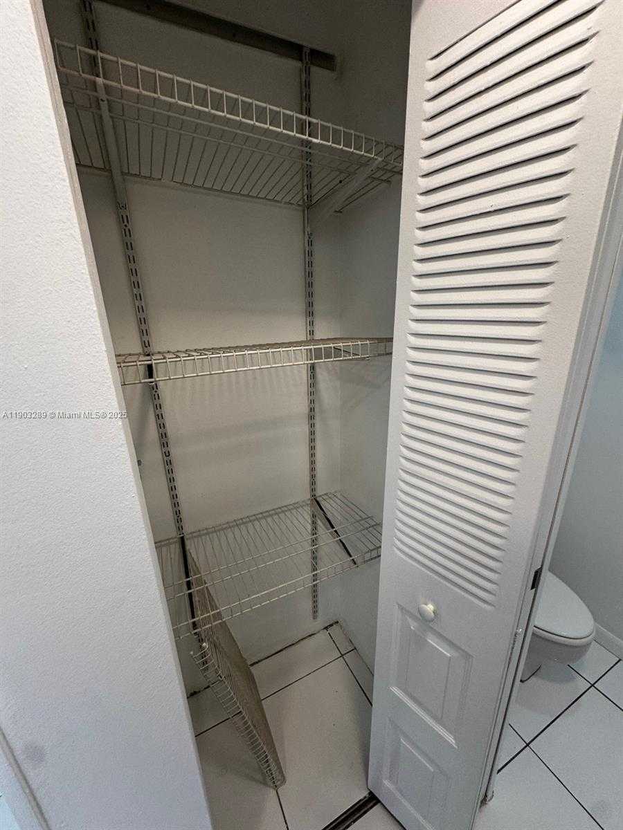 Small Image of 200 SOUTH EAST 15TH RD #6H, Miami Number 6