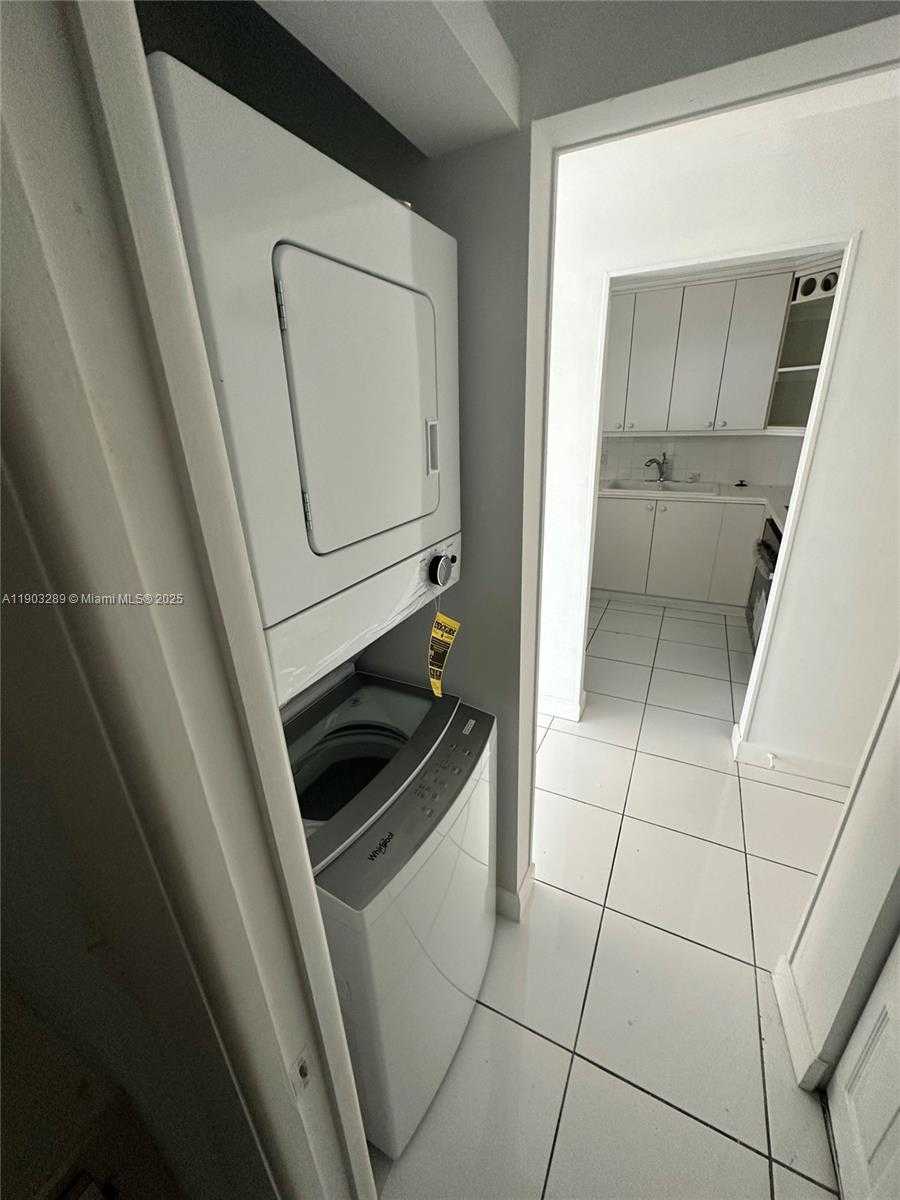 Small Image of 200 SOUTH EAST 15TH RD #6H, Miami Number 8