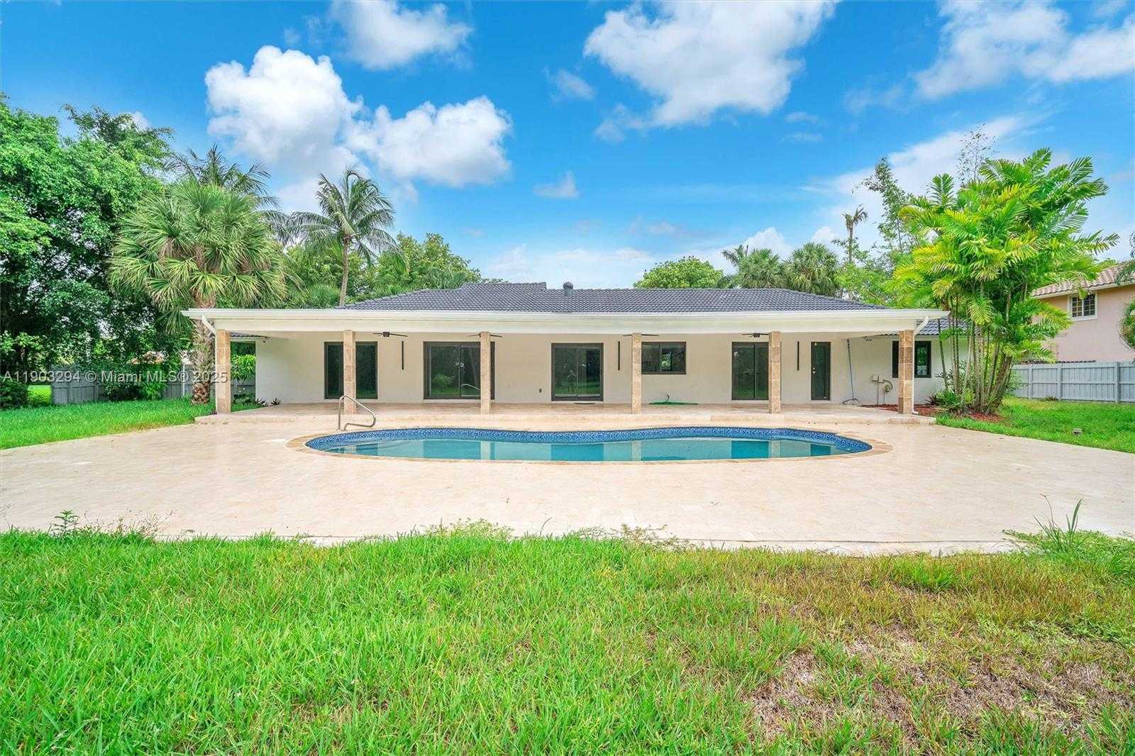 Small Image of 11476 SUNDANCE LN, Boca Raton Number 2