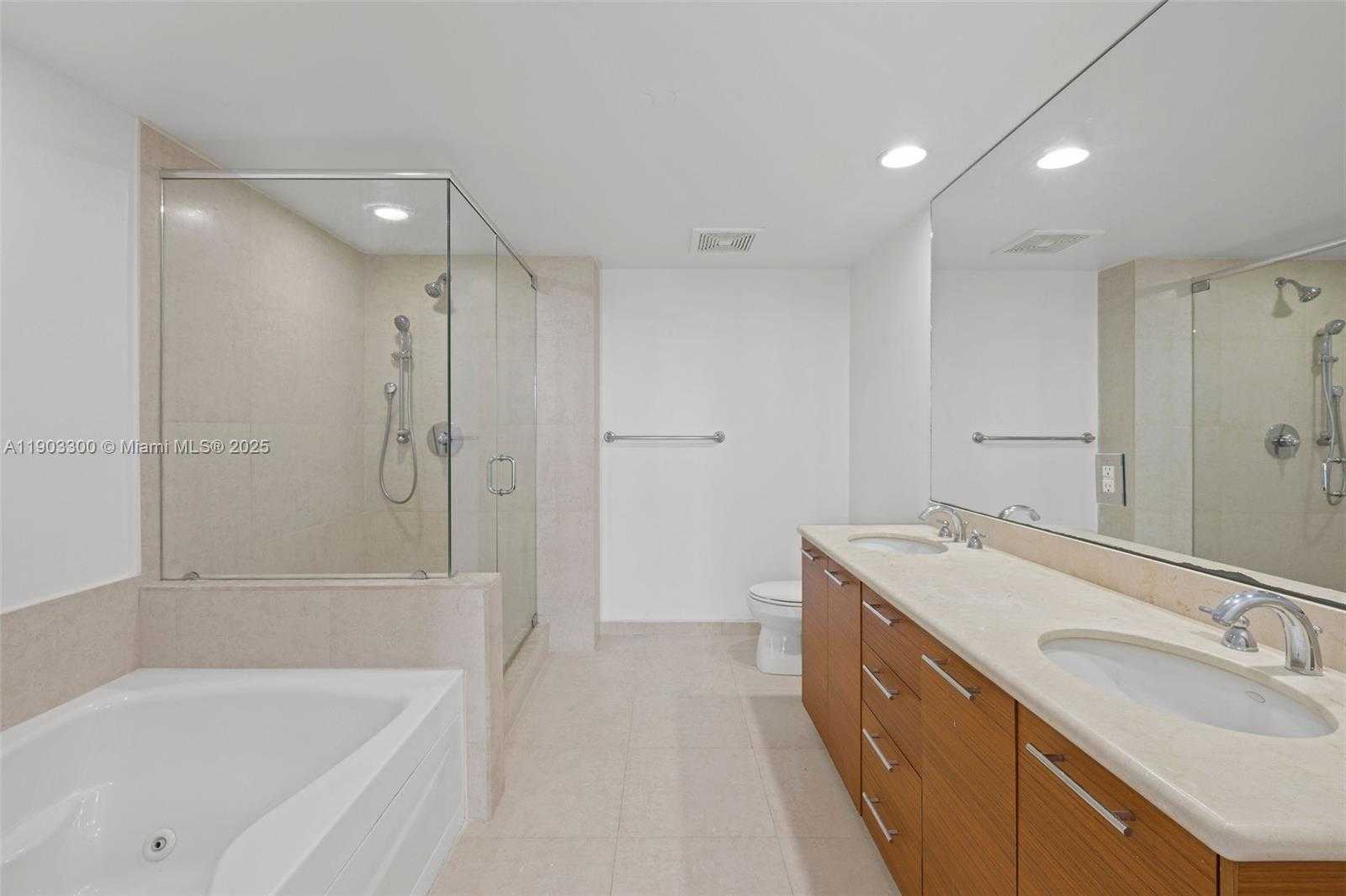 Small Image of 50 BISCAYNE BLVD #2211, Miami Number 18