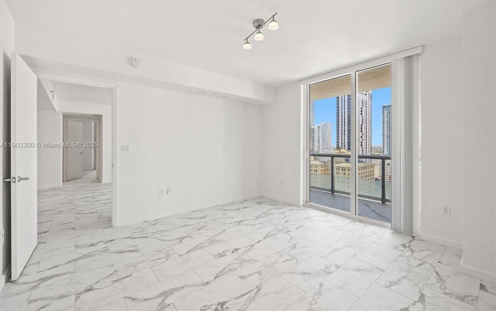 Small Image of 50 BISCAYNE BLVD #2211, Miami Number 9