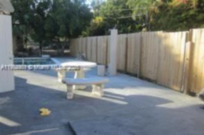 Small Image of Hollywood Number 9