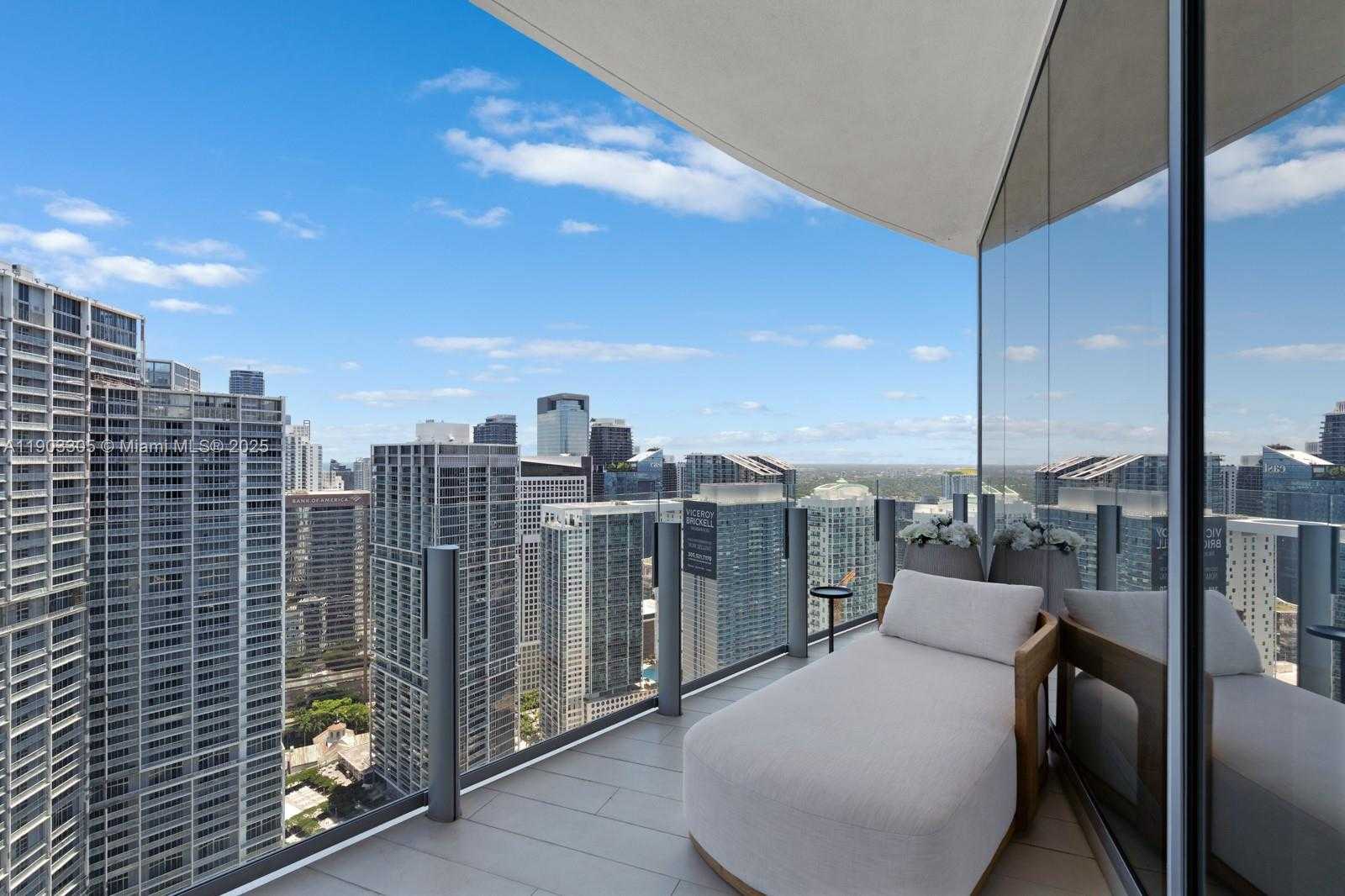 Imagen de Pequeño Objeto